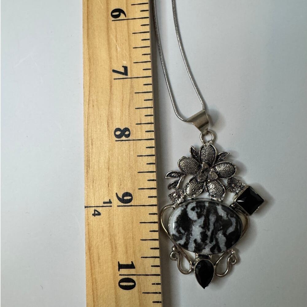 VNTG Artisan .925 Sterling Silver Floral Statement Pendant Necklace - Picture 6 of 6